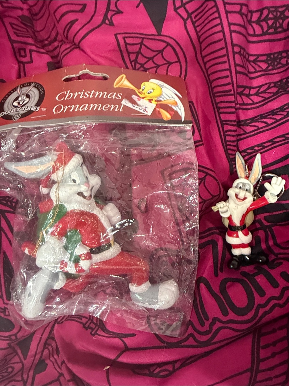 Warner Bros. Bugs Bunny Santa Ornament (2000)